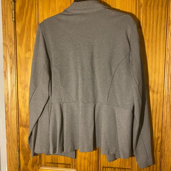 Torrid Studio Grey Peplum Size 3 - Picture 8 of 8